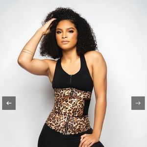 NWT JSCULPT Reverse Leopard Belt